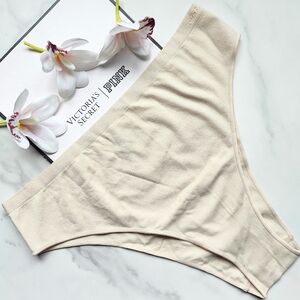 NWT PINK VICTORIA'S SECRET SEAMLESS SMOOTH BRAZILIAN PANTY IN MARZIPAN SIZE LARG